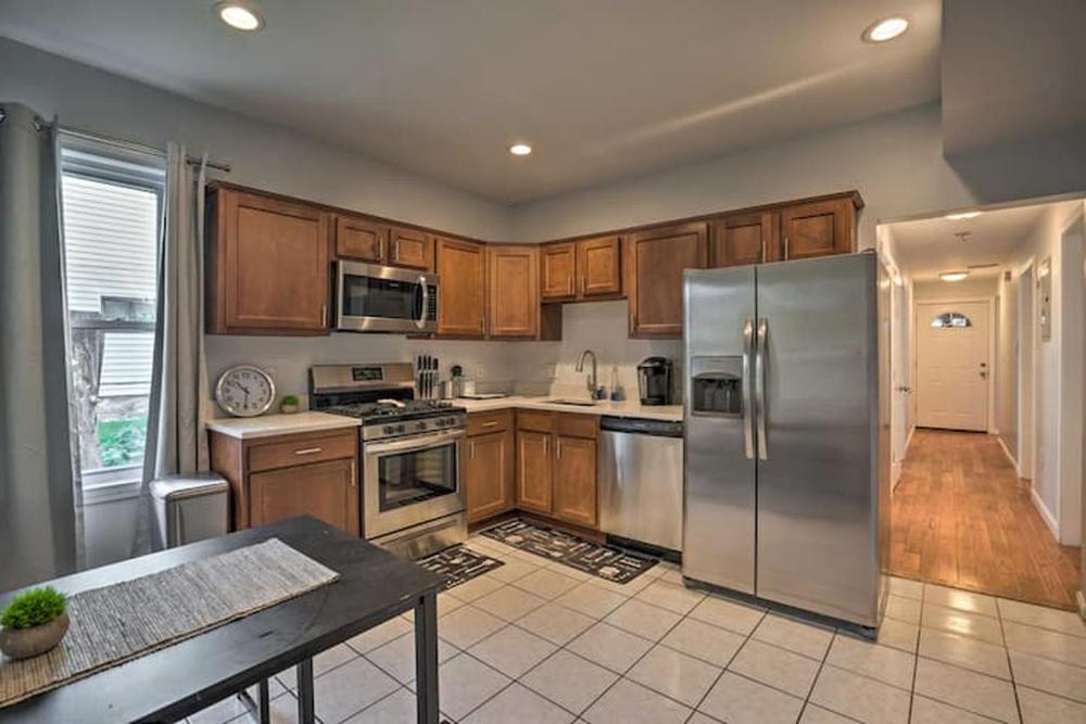 Astonishing 4BR Bright *Apt with modern amenities!